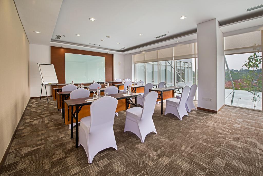 Whiz Prime Hotel Pajajaran Bogor Dış mekan fotoğraf