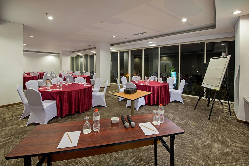 Whiz Prime Hotel Pajajaran Bogor Dış mekan fotoğraf