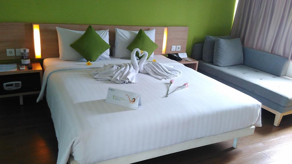 Whiz Prime Hotel Pajajaran Bogor Dış mekan fotoğraf