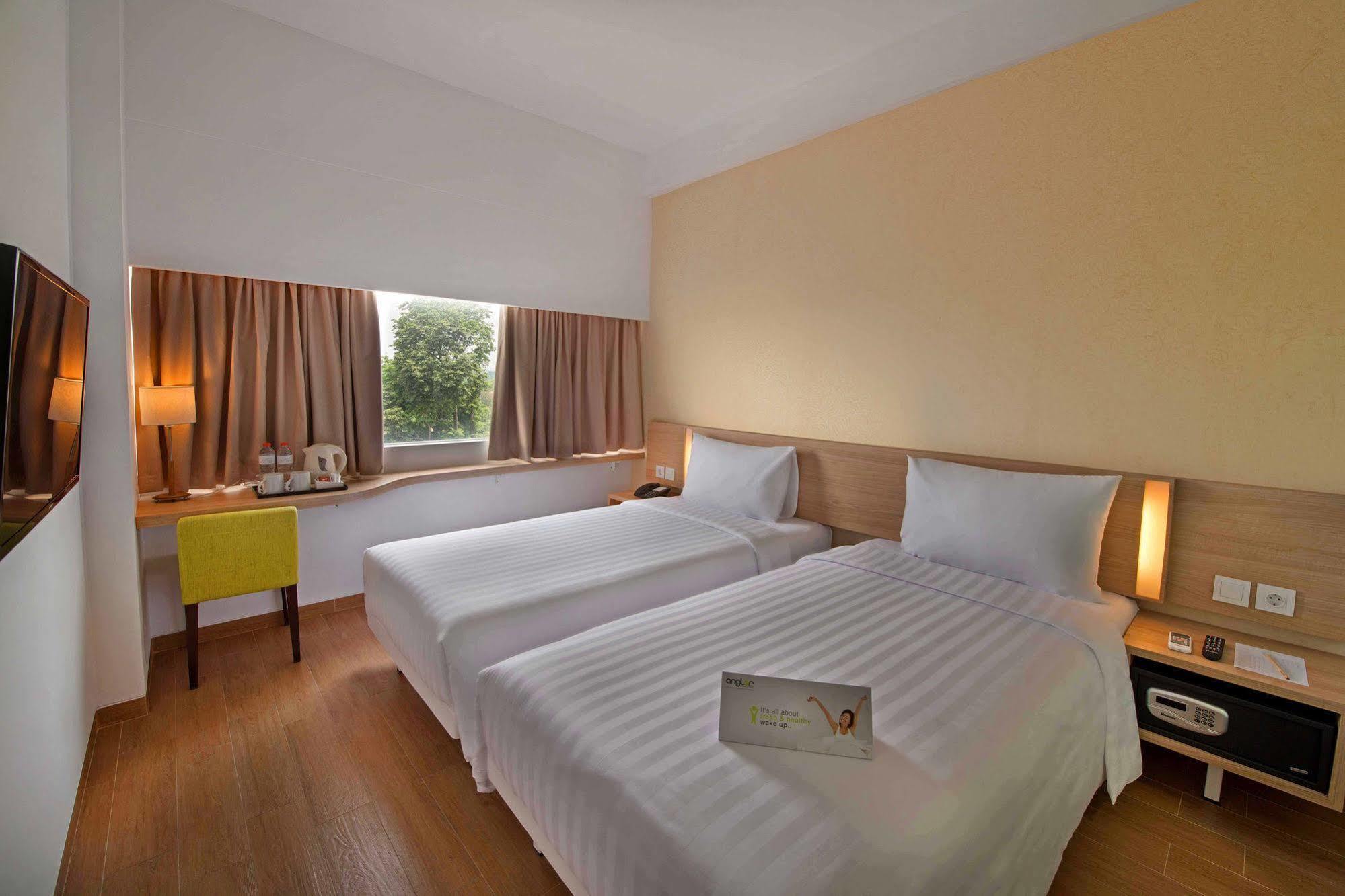 Whiz Prime Hotel Pajajaran Bogor Dış mekan fotoğraf