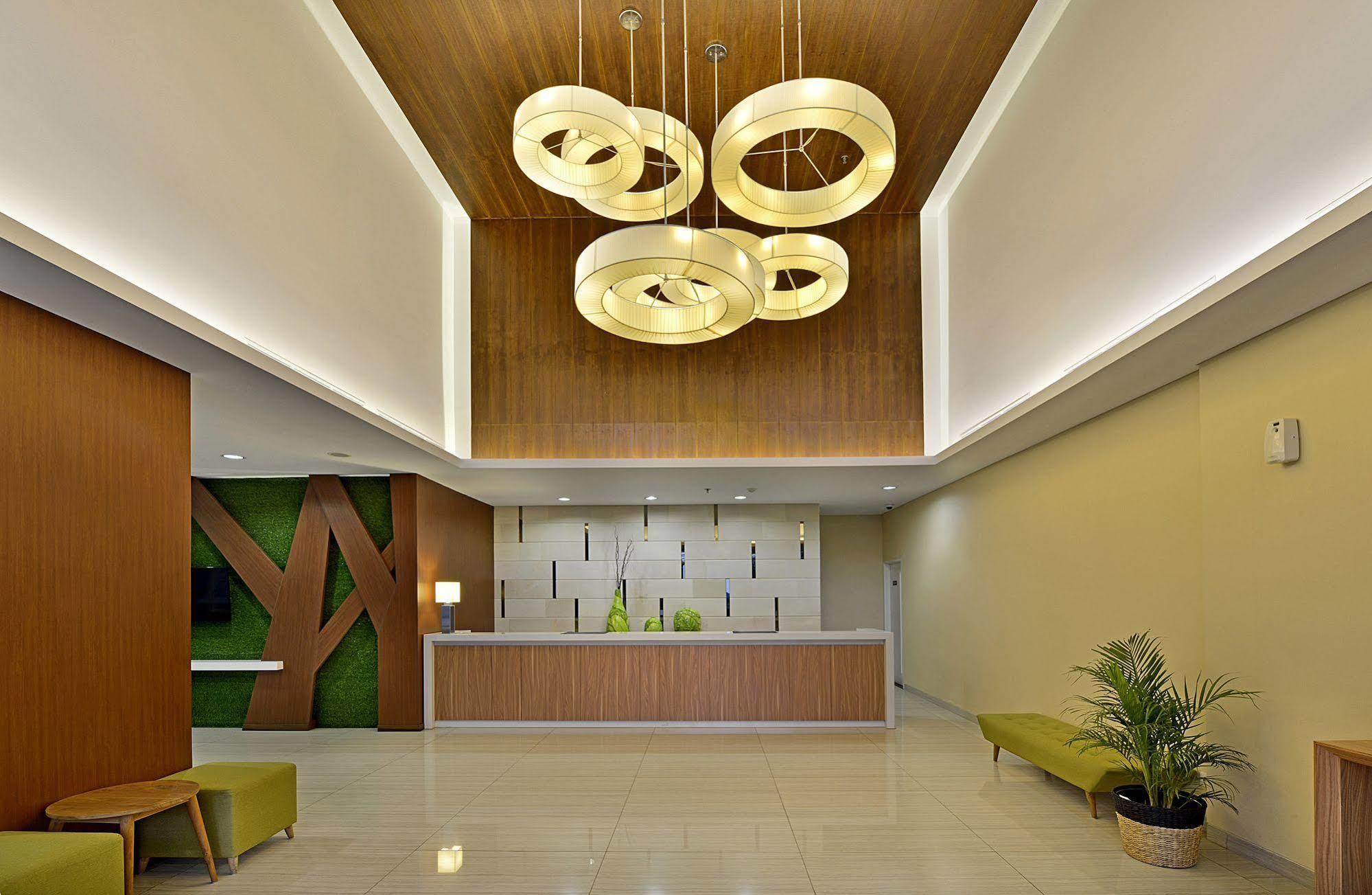 Whiz Prime Hotel Pajajaran Bogor Dış mekan fotoğraf