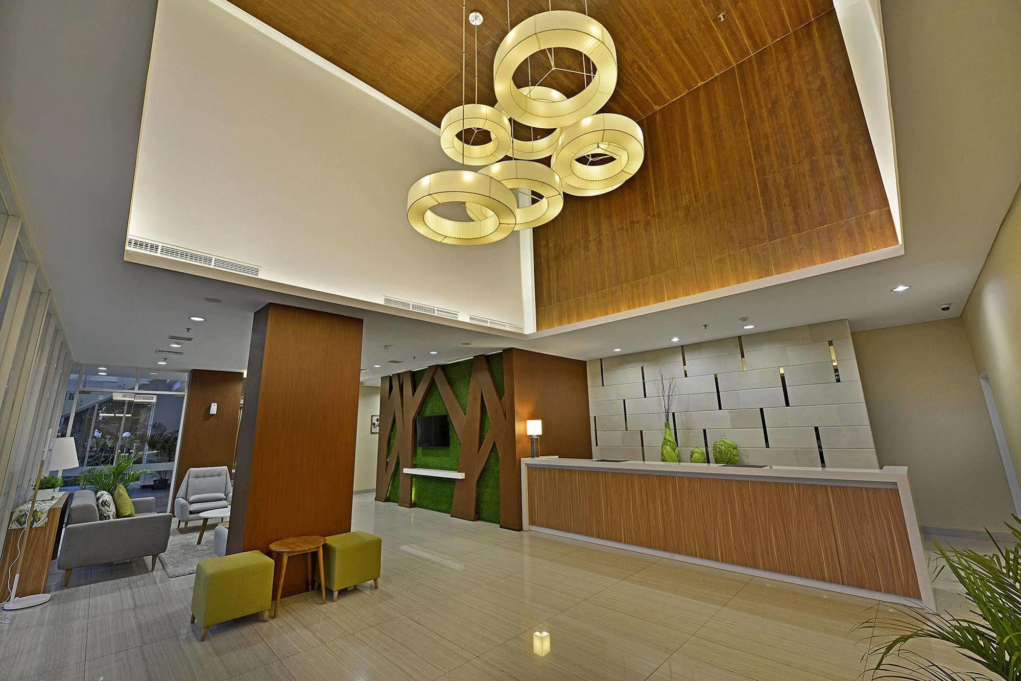 Whiz Prime Hotel Pajajaran Bogor Dış mekan fotoğraf