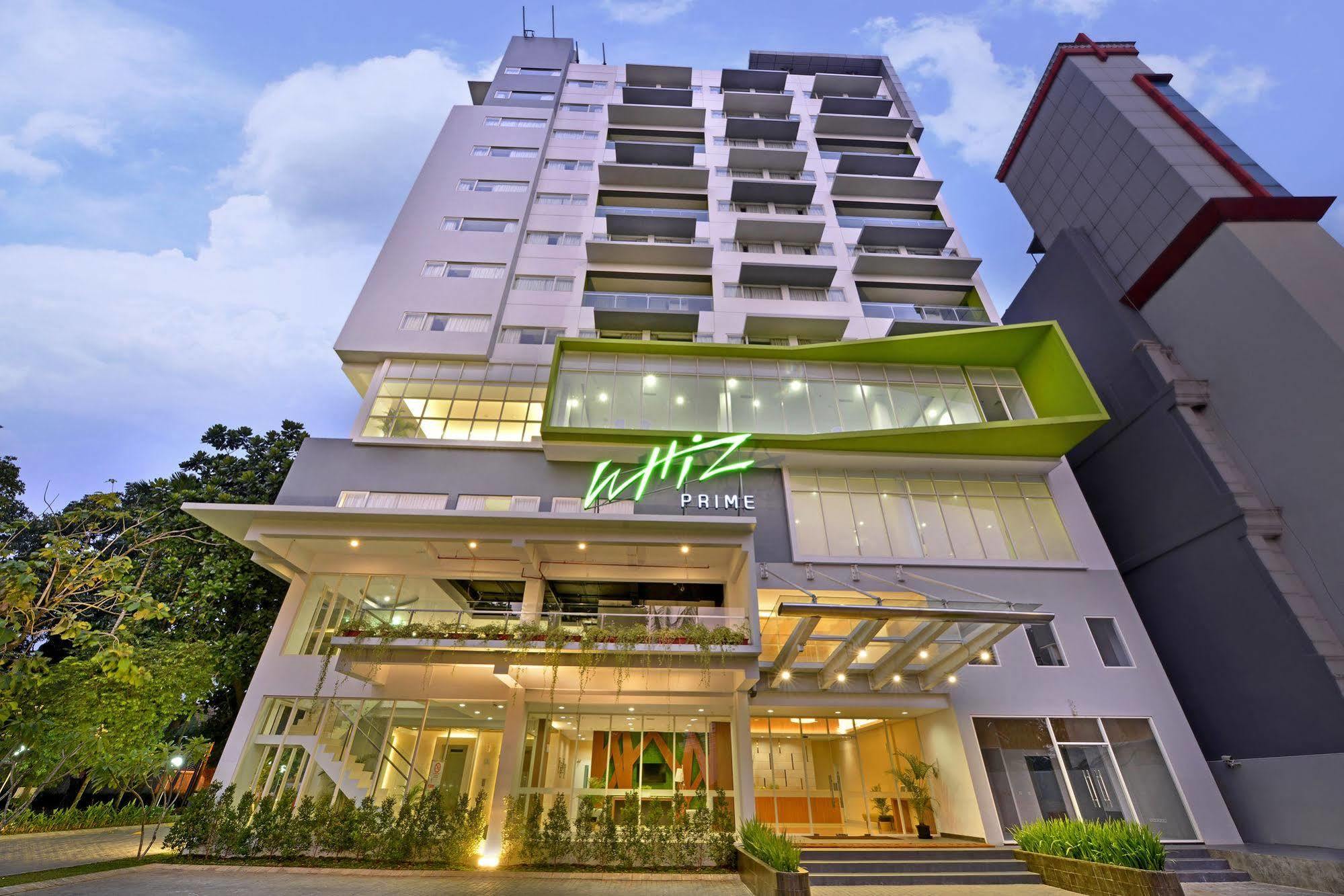 Whiz Prime Hotel Pajajaran Bogor Dış mekan fotoğraf
