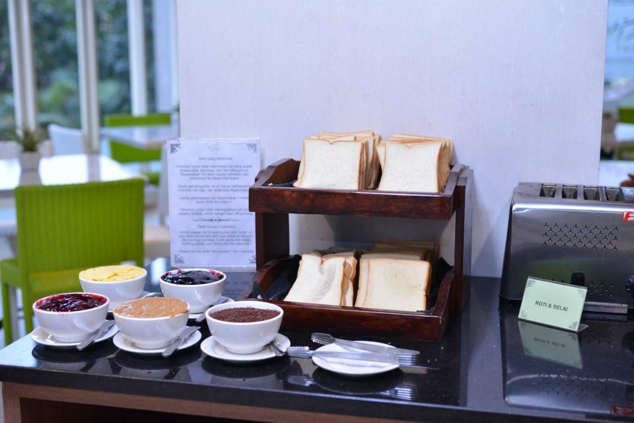 Whiz Prime Hotel Pajajaran Bogor Dış mekan fotoğraf